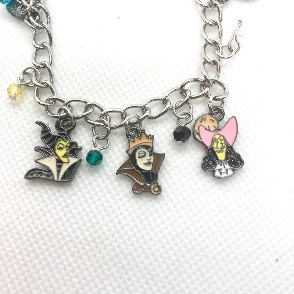 Disney Villains Charm Bracelet - Picture 4 of 8